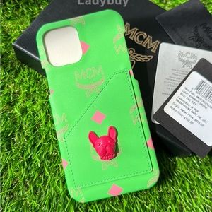 🐶NWT MCM M Pup iPhone 12/12 Pro Case with Card Slot